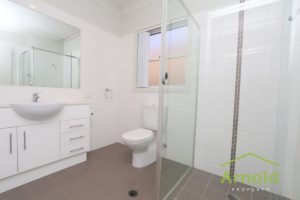 valentine real estate bathroom